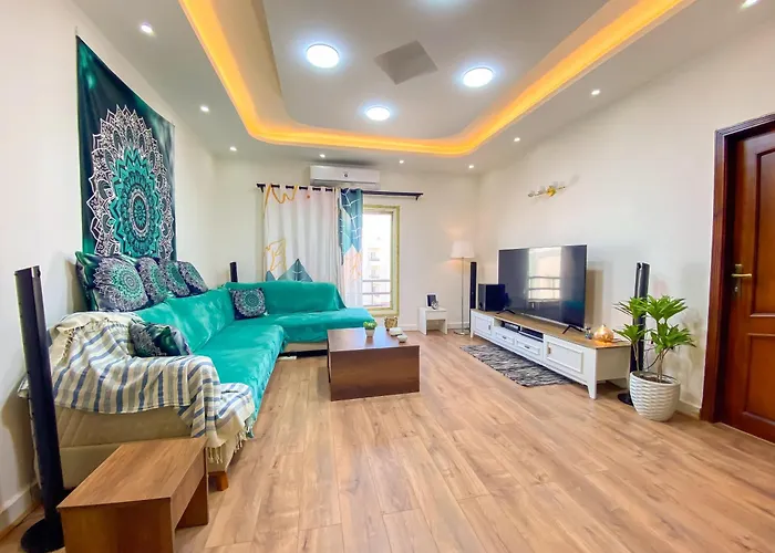 Apartment Bright 2br & Office, Remote Work Ready & Long Hurghada
