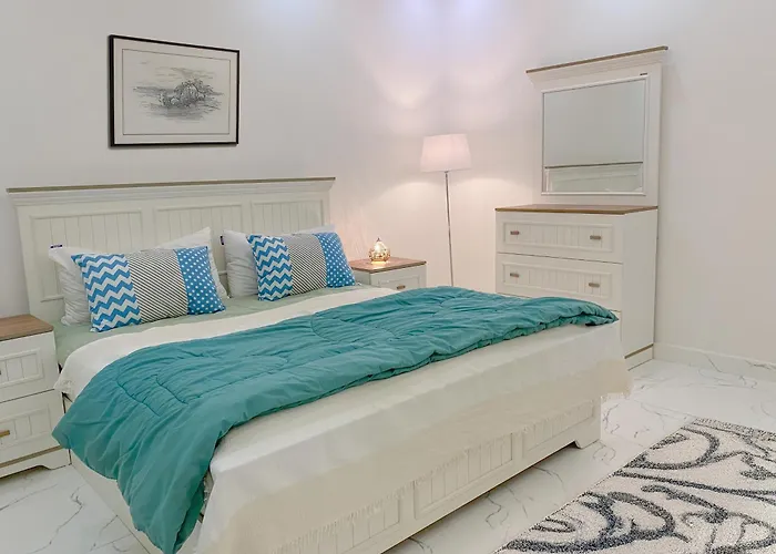 Apartment Bright 2br & Office, Remote Work Ready & Long *