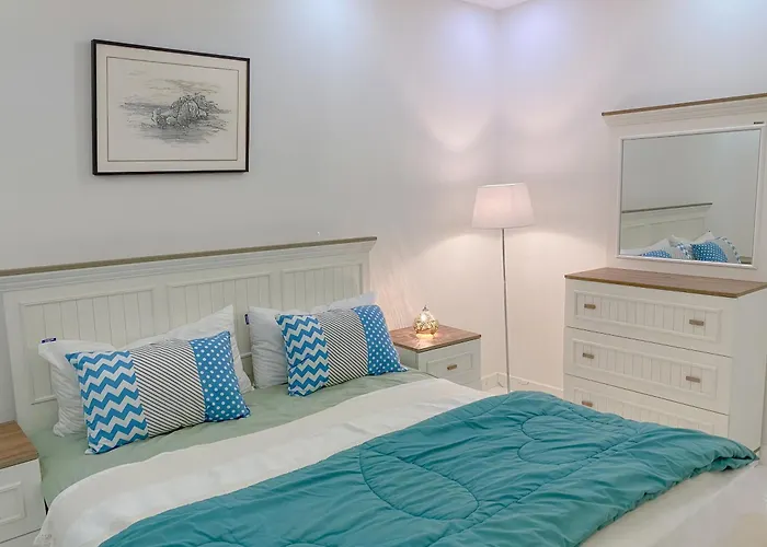 Bright 2br & Office, Remote Work Ready & Long Apartment Hurghada