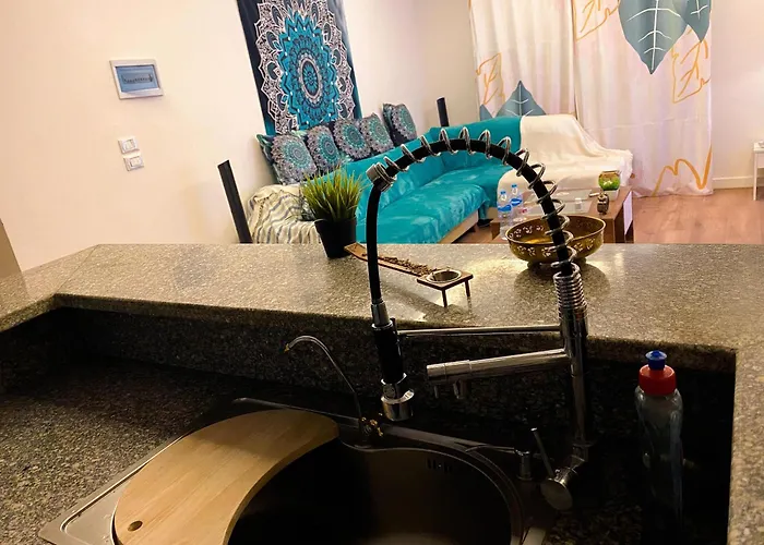 Bright 2br & Office, Remote Work Ready & Long Apartment Hurghada