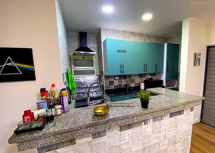 Bright 2br & Office, Remote Work Ready & Long Apartment *